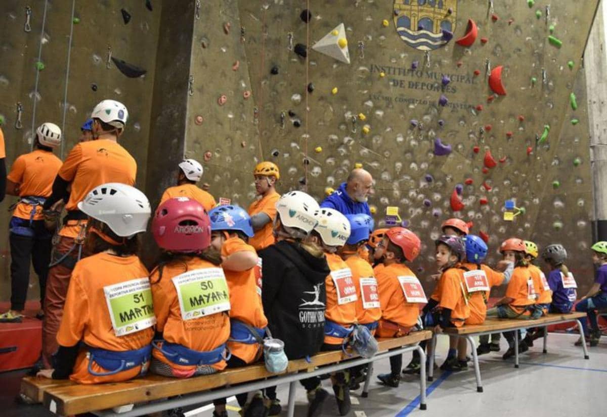 Ponse a punto o rocódromo da Xunqueira - DEPORTE PONTEVEDRA